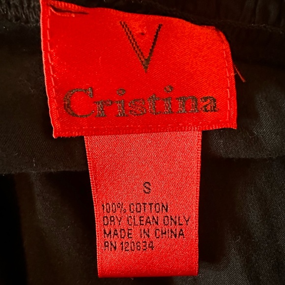 V Cristina maxi dress featuring a deep V-neckline and crochet lace detailing - Picture 9 of 9